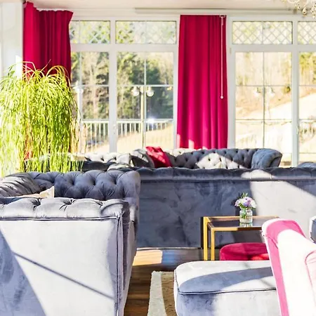 Hotel Winzerhotel Am Gut Moser 4*
