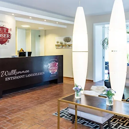 Отель Winzerhotel Am Gut Moser Лойчах