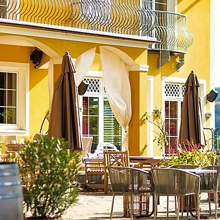Hotel Winzerhotel Am Gut Moser 4*