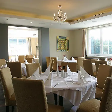 Winzerhotel Am Gut Moser 4*
