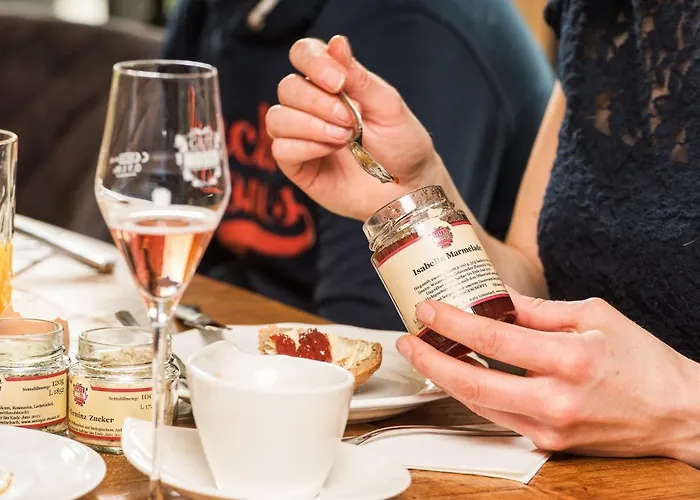 فندق Winzerhotel Am Gut Moser ليوتسشاخ