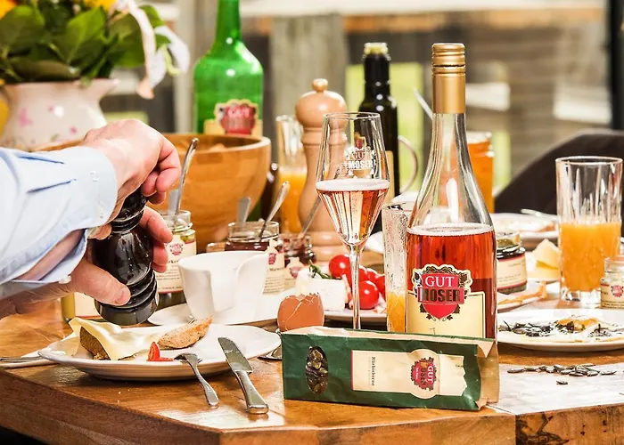 Winzerhotel Am Gut Moser فندق 4*