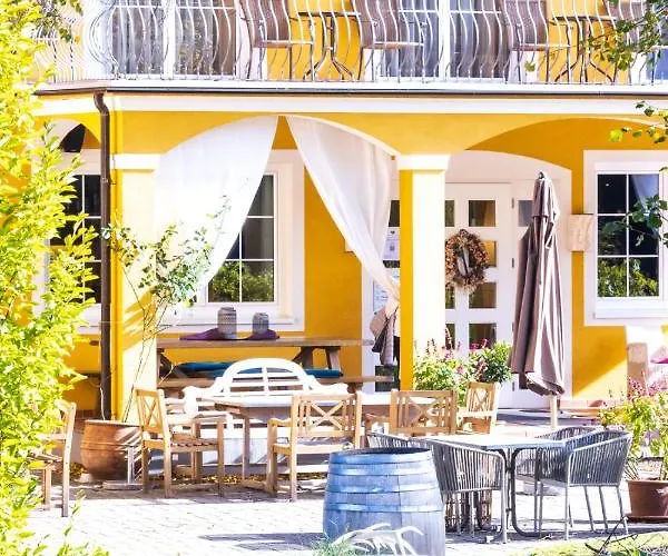 فندق Winzerhotel Am Gut Moser ليوتسشاخ