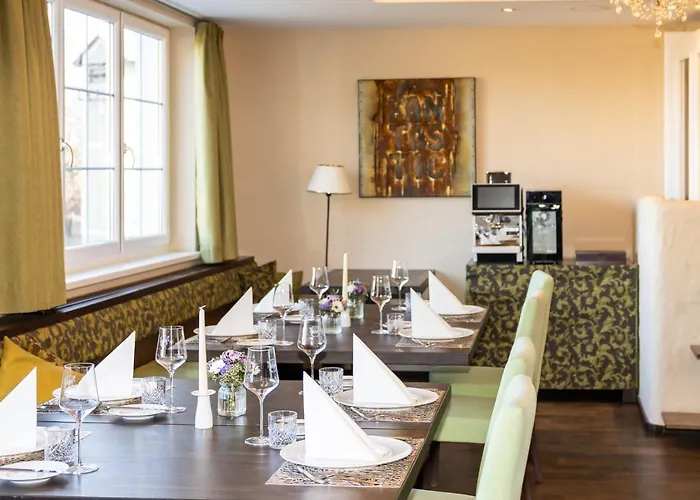 Winzerhotel Am Gut Moser فندق