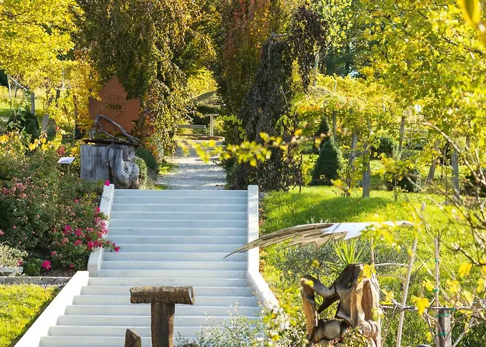 Winzerhotel Am Gut Moser فندق