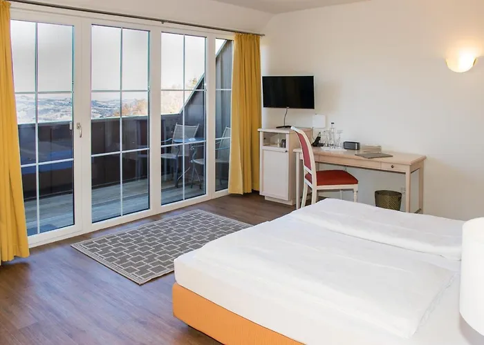 Winzerhotel Am Gut Moser فندق 4*