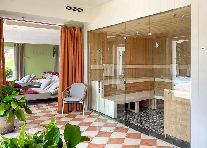 فندق Winzerhotel Am Gut Moser ليوتسشاخ