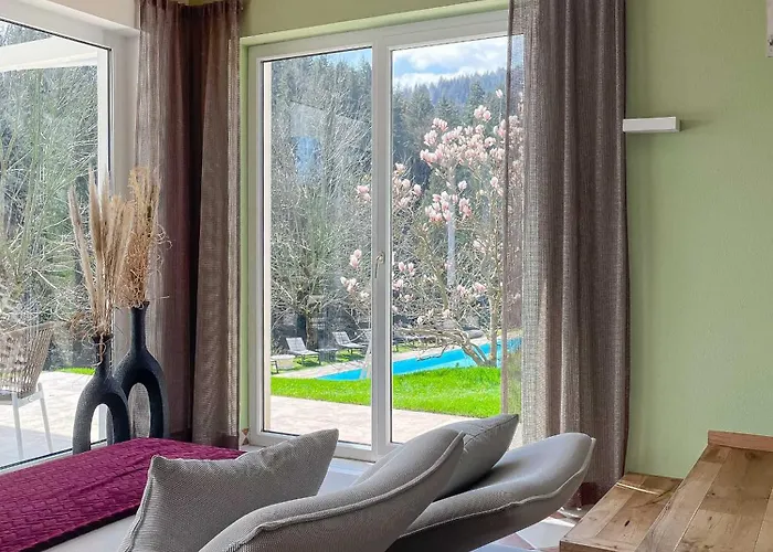 Winzerhotel Am Gut Moser فندق