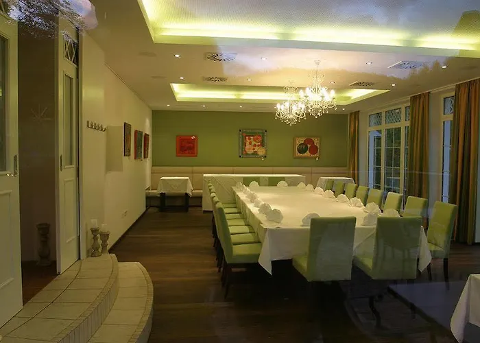 Winzerhotel Am Gut Moser فندق ليوتسشاخ